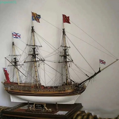 Royal caroline wooden - 1/50,