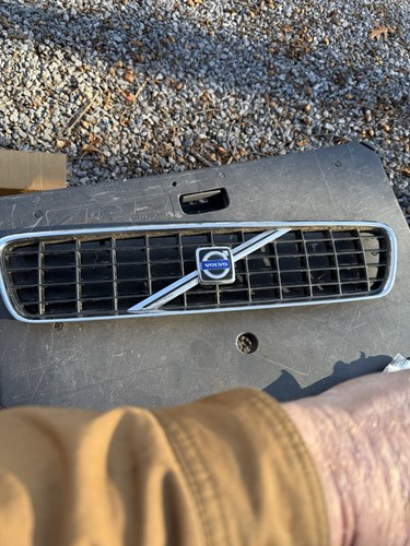 Volvo grille s40 v50 - s40,