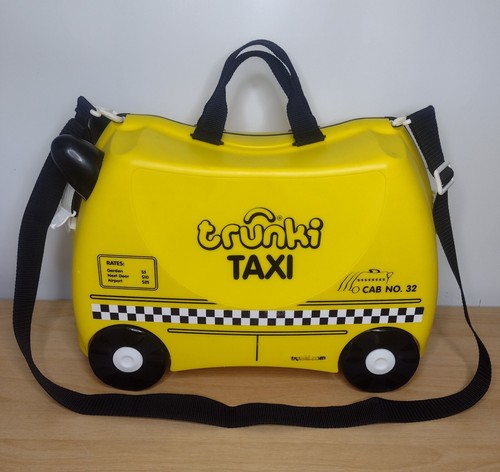 Trunki nyc taxi riding - trunki,