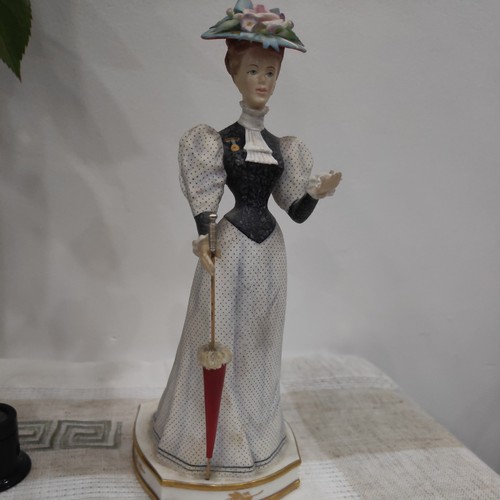 Royal worcester porcelain - royal,