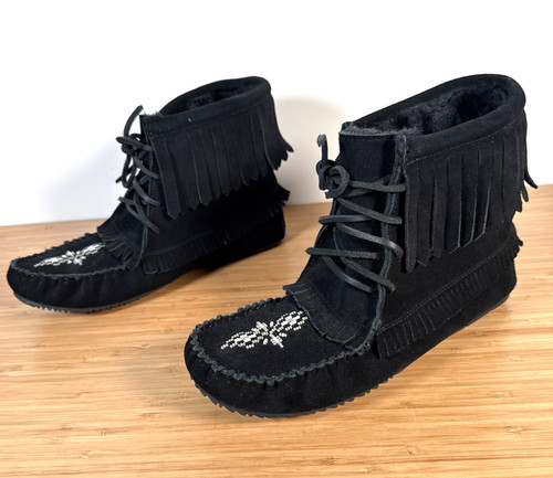 Manitobah mukluks black suede - mukluks,