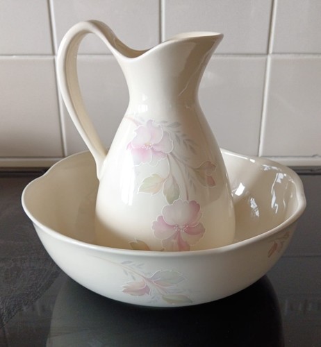 Vintage royal cauldon - royal,