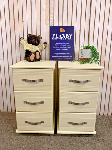 Pair cream drawer bedside - 3,