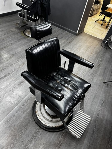 Belmont dainty barber chair - barber,
