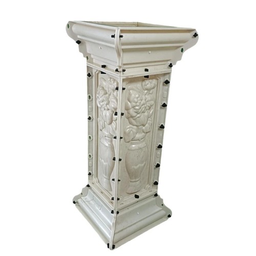 Household roman post mold - household,