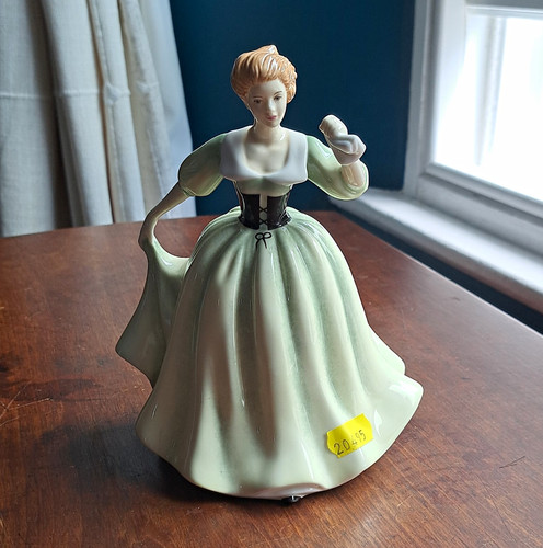 Royal doulton pretty ladies - doulton,