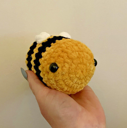 Handmade crochet bumblebee - handmade,