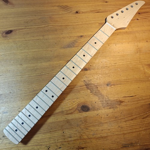 Used 2020s pointy - used,