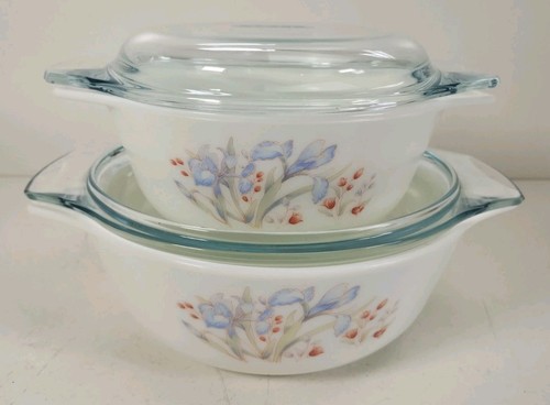 Vintage pyrex blue iris - blue,