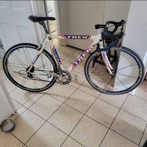 Trek madone road bike - bike, 56cm