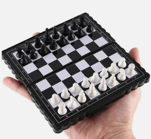 New magnetic folding chess - new,