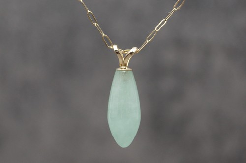 9ct gold jade pendant 20 - 9ct,