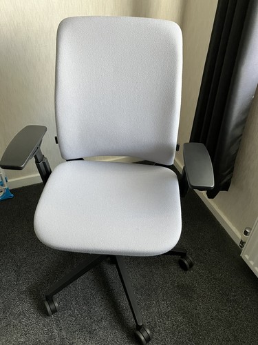 Steelcase amia grey ergonomic - amia,