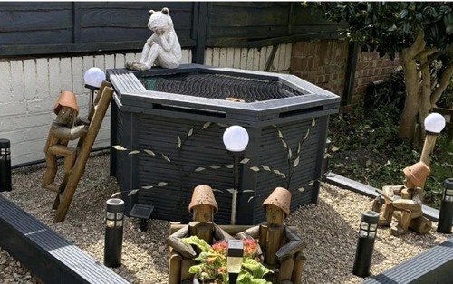 Large hexagonal raised pond - large,