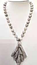 LOLA ROSE MOTTLED GREY QUARTZ