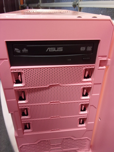 Hot pink gamer computer - pink,
