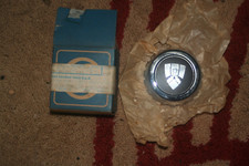 NOS ALLOY WHEEL CENTRE CAP
