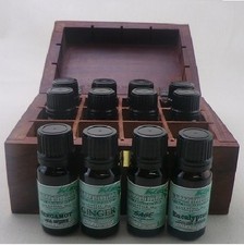 INLAID GIFT BOX-12 DIFFERENT AROMATHERAPY ESSENTIAL OILS GREAT BRITISH VALUE