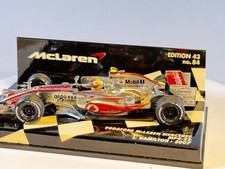 MINICHAMPS /F1 - McLAREN MERCEDES MP4/22 - LEWIS - 1/43 SCALE MODEL - 530 074302