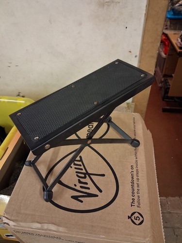 Guitar foot stool - foot, foldable