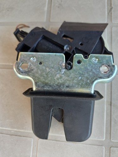 Audi tailgate boot lock - audi,