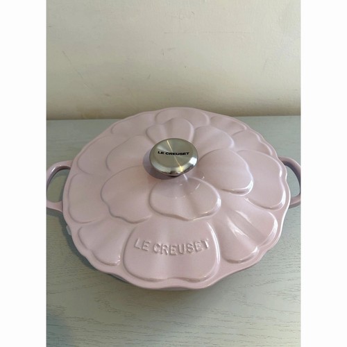Creuset signature petal - le,