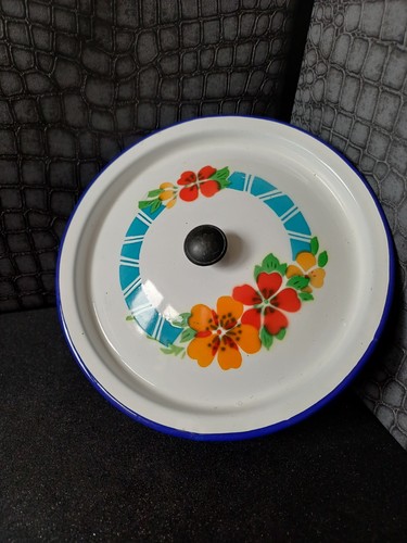 Lidded enamel bowl appears - enamel, to