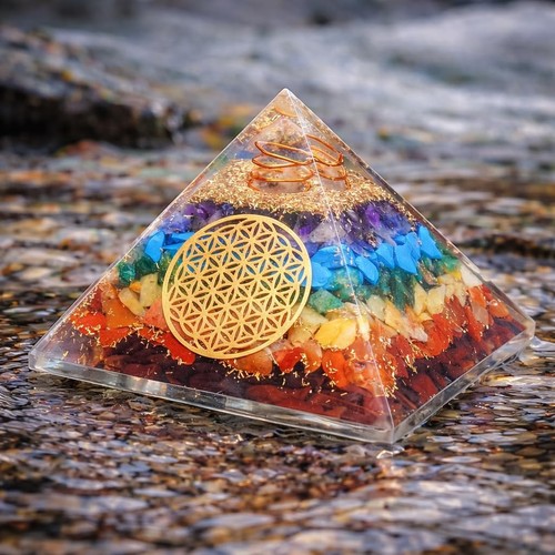 New orgone pyramid chakra - pyramid, 7