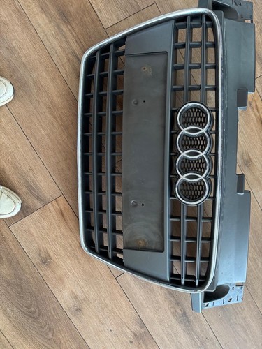 Audi front bumper grill - tt,