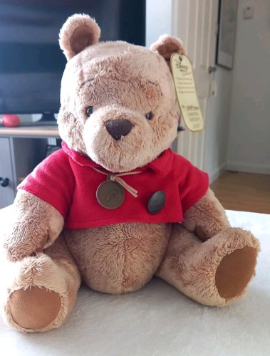 Disney store exclusive - disney, winnie
