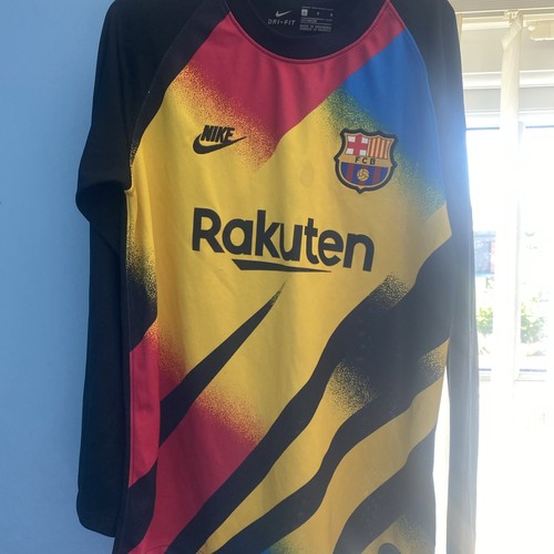 Barcelona goalkeeper long - barcelona,