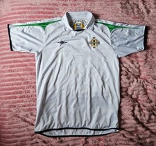 Northern Ireland 2004-05 away