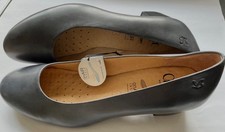 Caprice LEATHER court shoes NAVY NAPPA - 1" heel  UK 7 or EUR 40 1/2 - FREE P&P