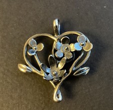 Trollbeads ‘Lush Meadow’ Pendant For Necklace. 4cm X 3.5cm.