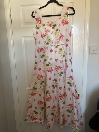 Stunning laura ashley - stunning,