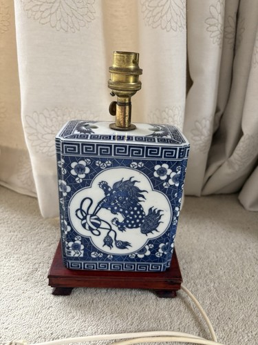 Vintage blue and white - foo, dog