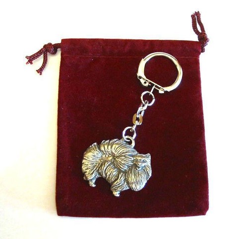 Pomeranian dog pewter keyring - pomeranian,