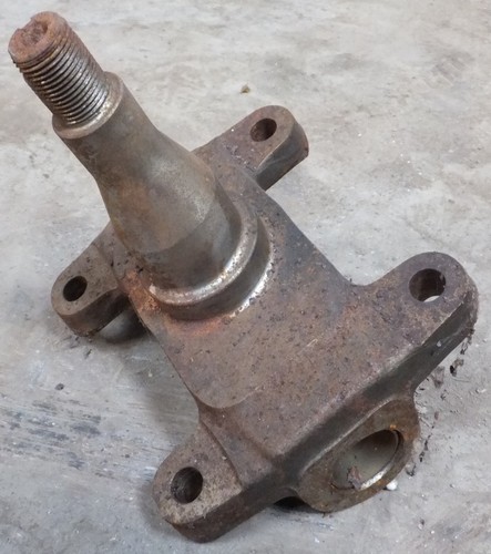 83936920 front axle - front, spindle