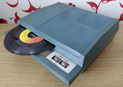 Vintage 1960s record player - 1960s,