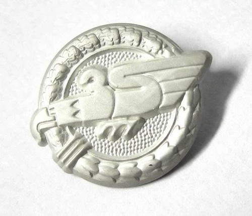 German paratrooper cap badge - paratrooper,