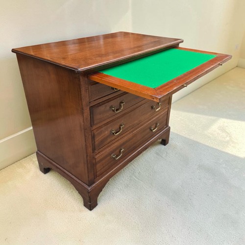 Antique mahogany chest - mahogany, of