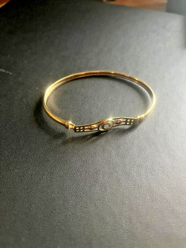 9ct yellow gold bangle - yellow,