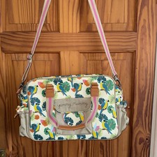 Yummy Mummy Pink Lined Parrot