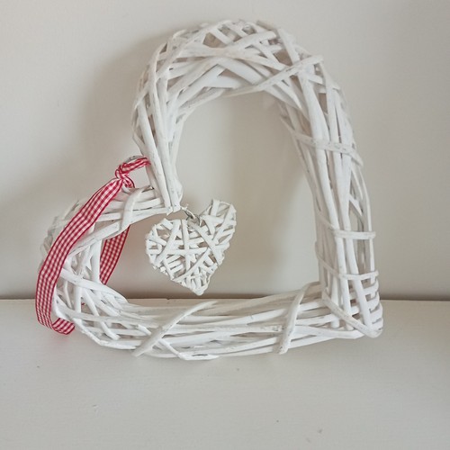 White heart shaped rattan - white, heart-shaped