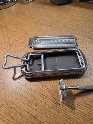 Gillette metal travel safety - gillette,