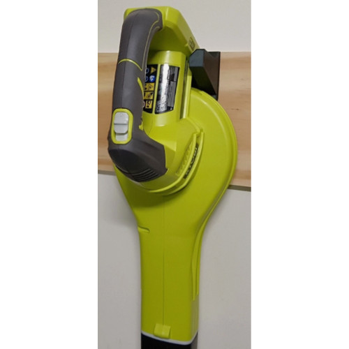 Wall mount for - one+, leaf