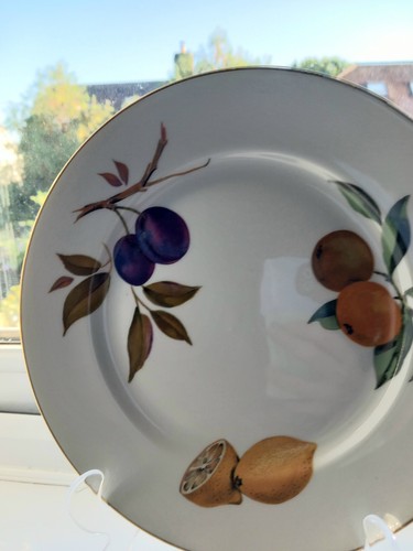 Royal worcester evesham gold - worcester,