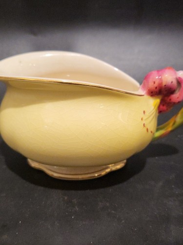 Small vintage royal winton - royal,
