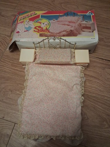 Vintage sindy luxury bed - luxury, with