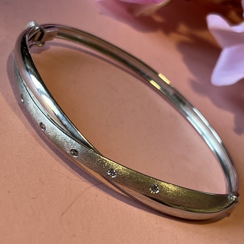 9ct white gold crystal - 9ct,